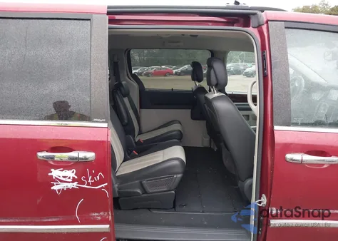 2010 Chrysler Town & Country Touring Plus из США, поврежденный, VIN 2A4RR8DX7AR428331